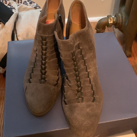 Franco Sarto Suede bootie - Picture 2 of 3